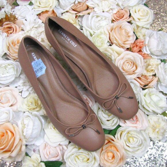 NIB Kenneth cole pump 11 - Picture 2 of 8